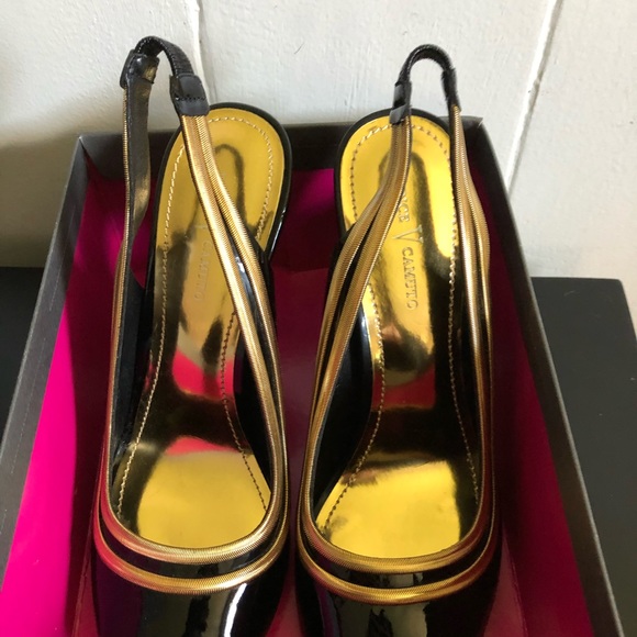 NWT Vince Camuto Black & Gold Slingbacks, Size 8.5 - Picture 2 of 6